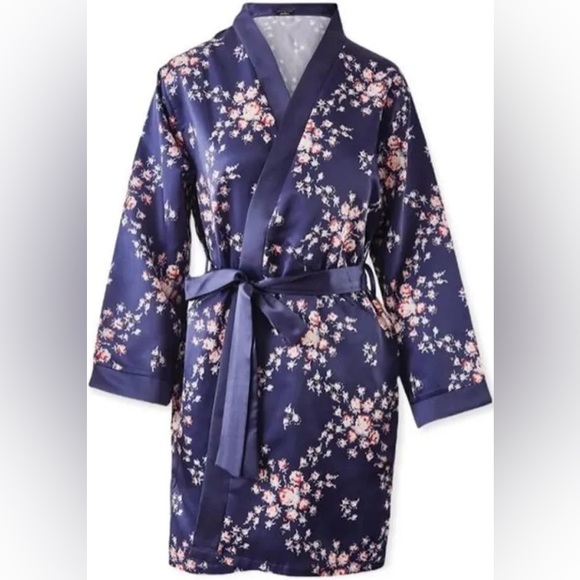 Morgan Lane navy blue floral robe - Picture 1 of 4